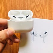 AirPods Charging case
